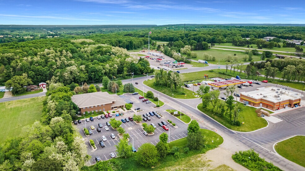 More Photos Of 7953 Adobe Rd, Kalamazoo Office For Sale