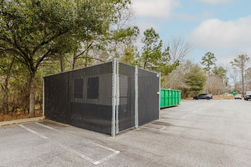 More Photos Of 619 Pointe North Blvd, Albany Medical For Sale