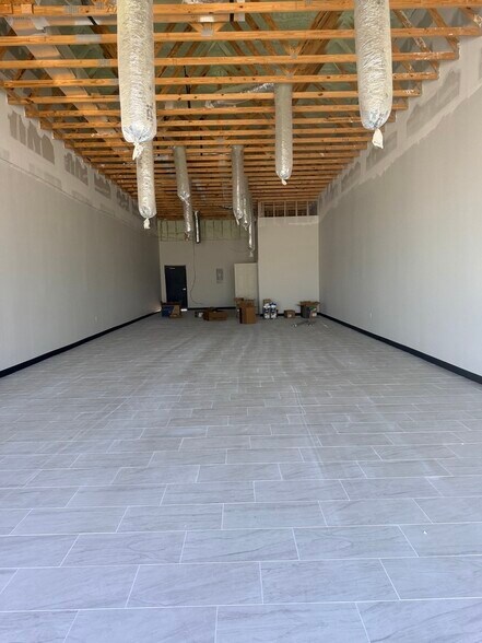More Photos Of 2820 N International Blvd, Weslaco General Retail For Lease