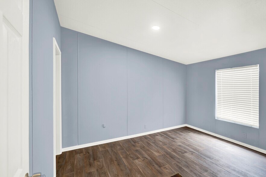 More Photos Of 2806 US Highway 90 W, Hondo Office For Sale