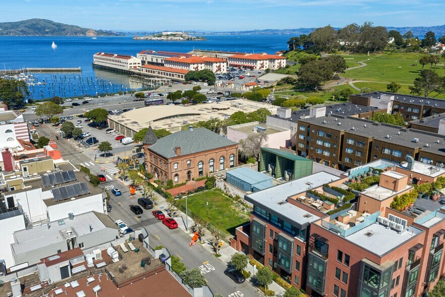More Photos Of 3620 Buchanan St, San Francisco Office For Sale
