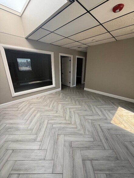 More Photos Of 210 N Flood Ave, Norman Office For Lease