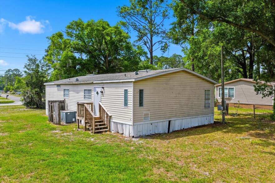 More Photos Of 11169 Eleanor Ave, Jacksonville Manufactured Housing Mobile Home Park For Sale