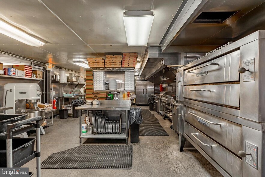 More Photos Of 1278 Division Hwy, Ephrata Restaurant For Sale