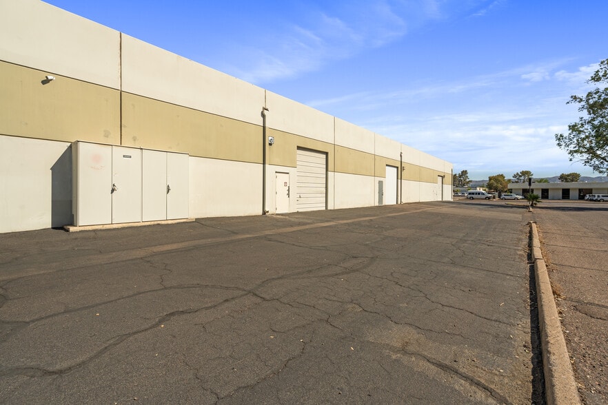More Photos Of 2346 E University Dr, Phoenix Warehouse For Sale