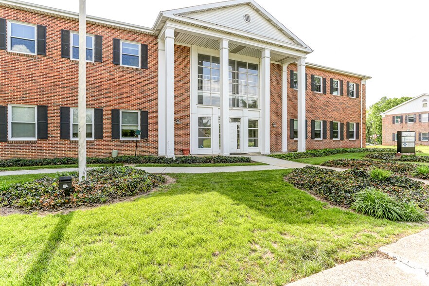 More Photos Of 704 Lisburn Rd, Camp Hill Office For Lease