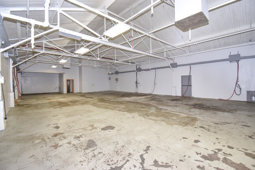 More Photos Of 102 Sharron Ave, Plattsburgh Warehouse For Sale