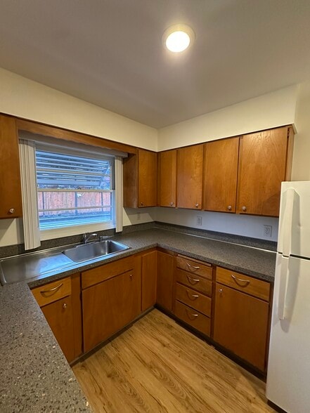 More Photos Of 2816 NE Halsey St, Portland Storefront Retail Residential For Sale