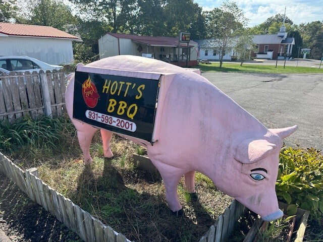 More Photos Of 269 S Main St, Lobelville Light Distribution For Sale