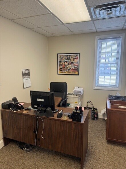 More Photos Of 2001 Niagara Falls Blvd, Amherst Medical For Sale