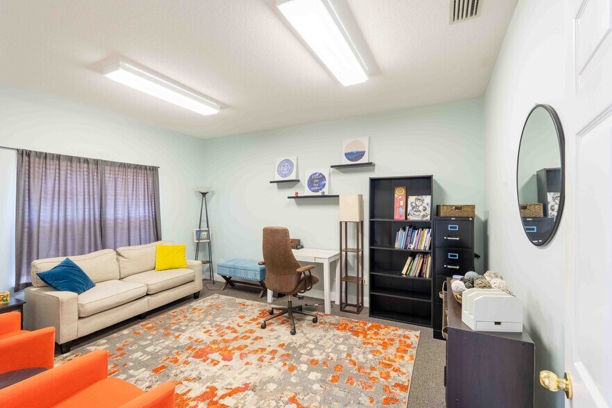 More Photos Of 13500 Sutton Park Dr S, Jacksonville Medical For Lease