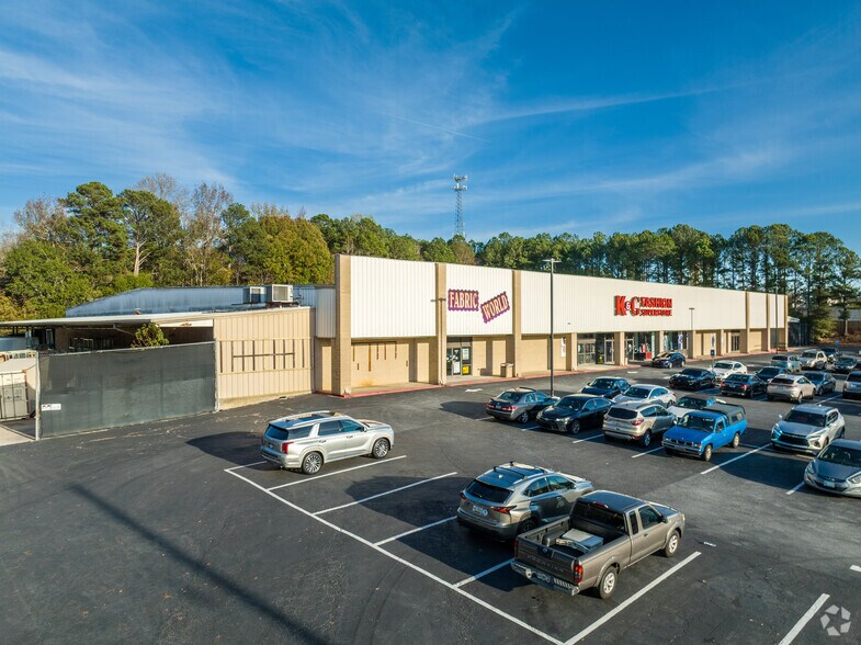 More Photos Of 1555 E Park Place Blvd, Stone Mountain Storefront For Sale