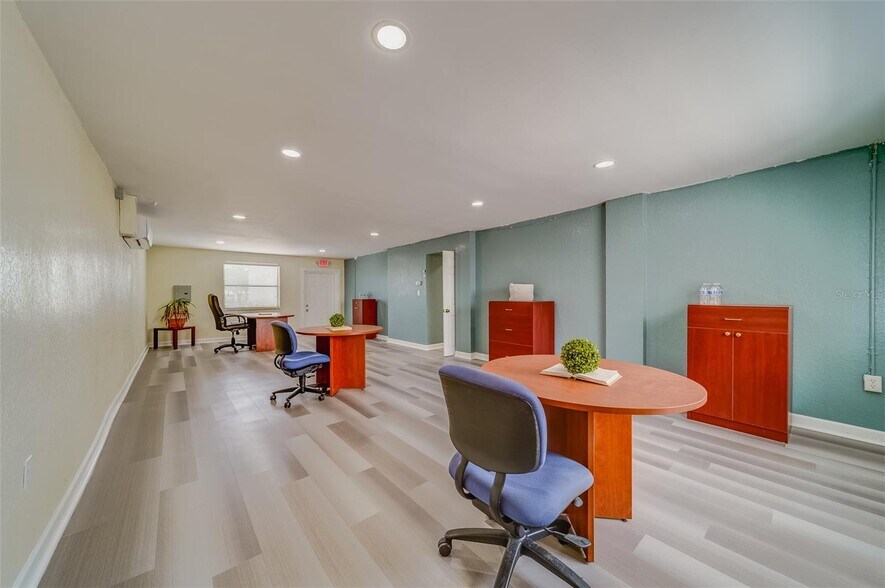 More Photos Of 1275 Cleveland St, Clearwater Medical For Lease