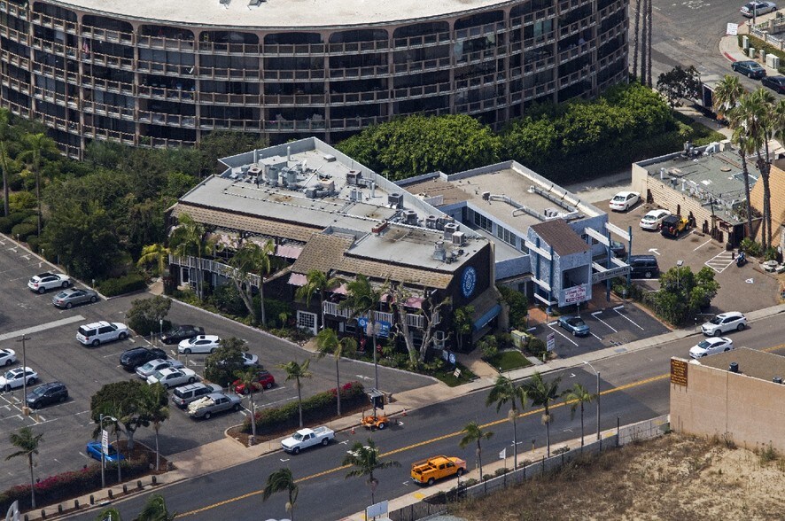 More Photos Of 2725-2727 Shelter Island Dr, San Diego Storefront Retail Office For Lease