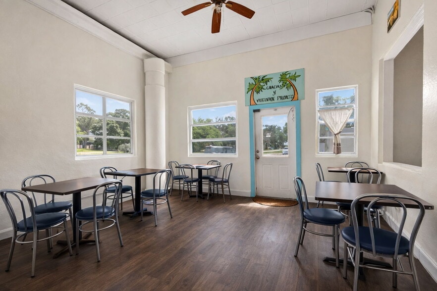 More Photos Of 800 S US 301, Sumterville Restaurant For Sale