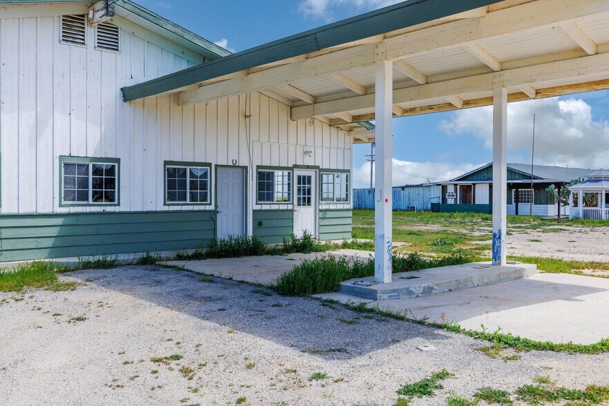 More Photos Of 12900 Soda Lake Rd, Santa Margarita Hotel For Lease