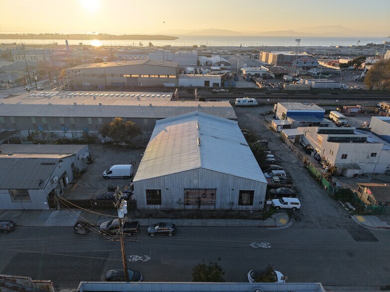 More Photos Of 725 Gilman St, Berkeley Manufacturing For Lease