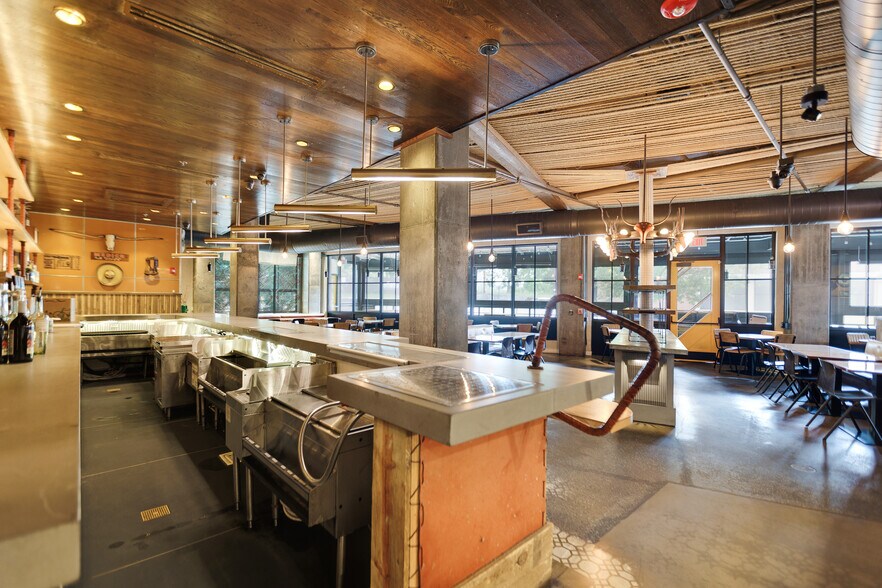 More Photos Of 930 Howell Mill Rd NW, Atlanta Apartments For Lease