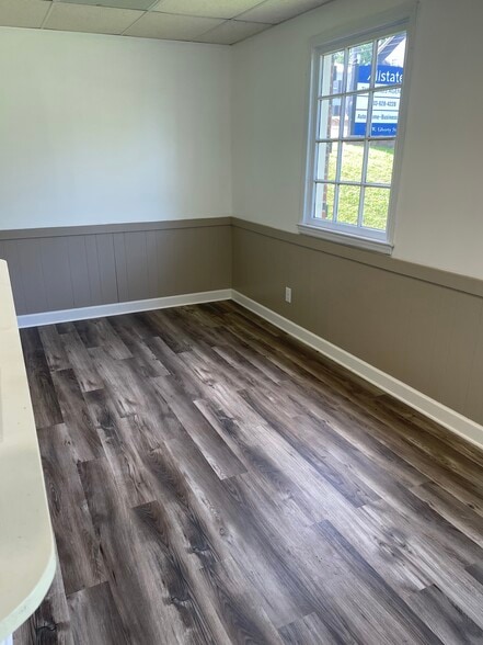 More Photos Of 30 W Liberty St, York Office For Lease