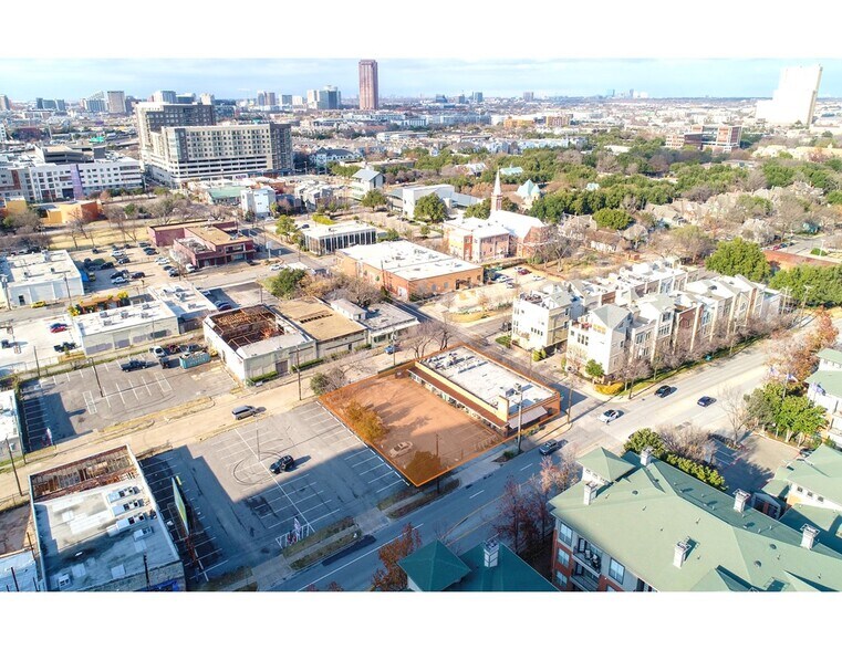 More Photos Of 2633 Gaston Ave, Dallas Freestanding For Lease