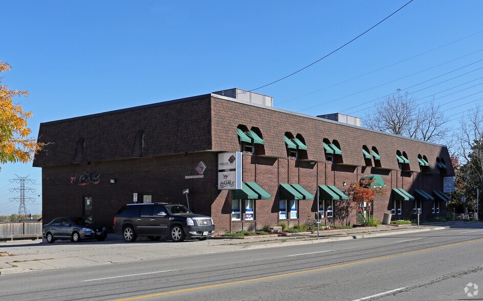 More Photos Of 1955 King St E, Hamilton Medical For Lease