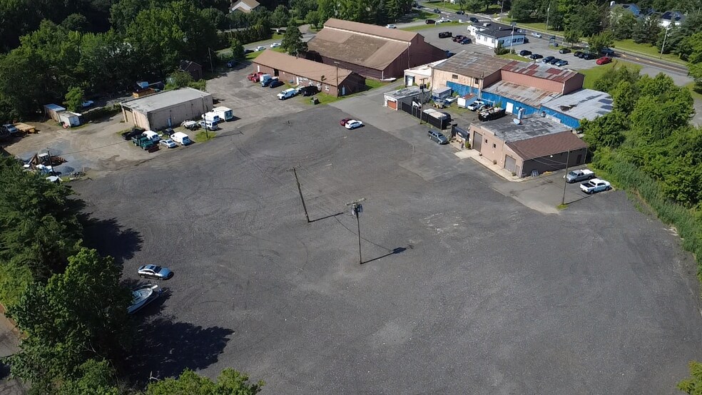 More Photos Of 740 Lloyd Rd, Aberdeen Truck Terminal For Lease