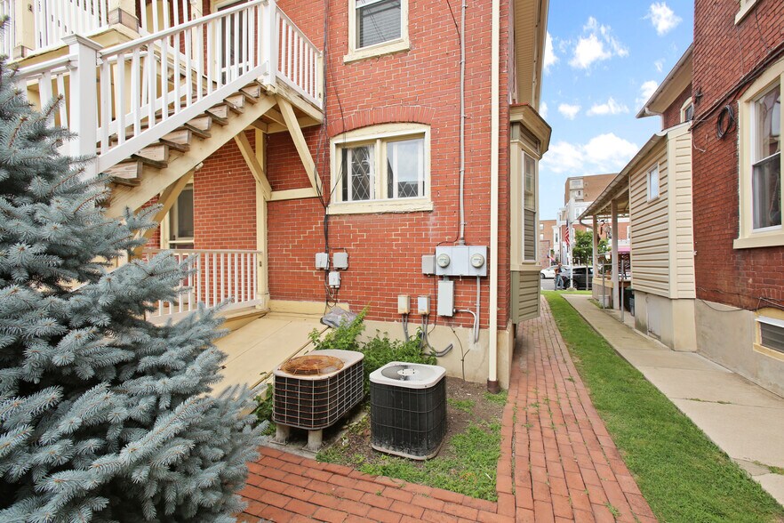 More Photos Of 634 Penn Ave, West Reading Freestanding For Lease