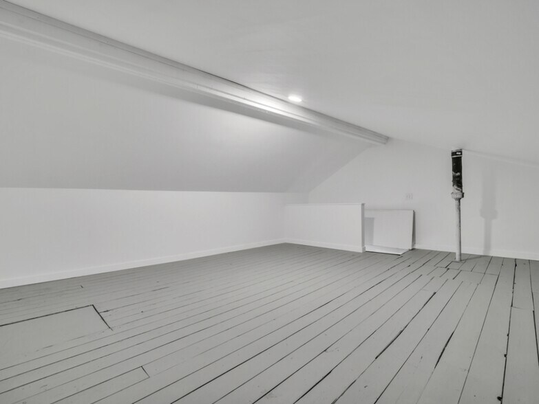 More Photos Of 4018 12th St NW, Canton Light Manufacturing For Sale