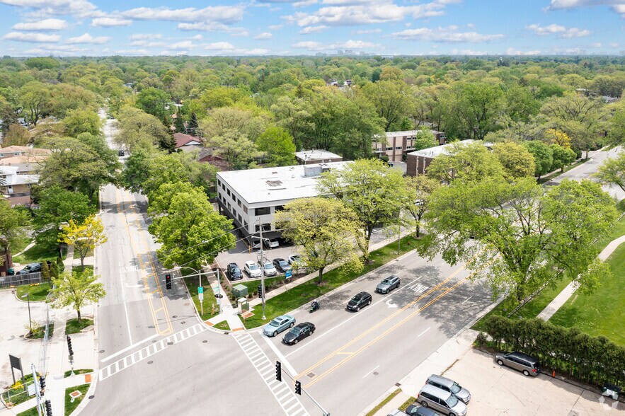 More Photos Of 444 Skokie Blvd, Wilmette Medical For Lease