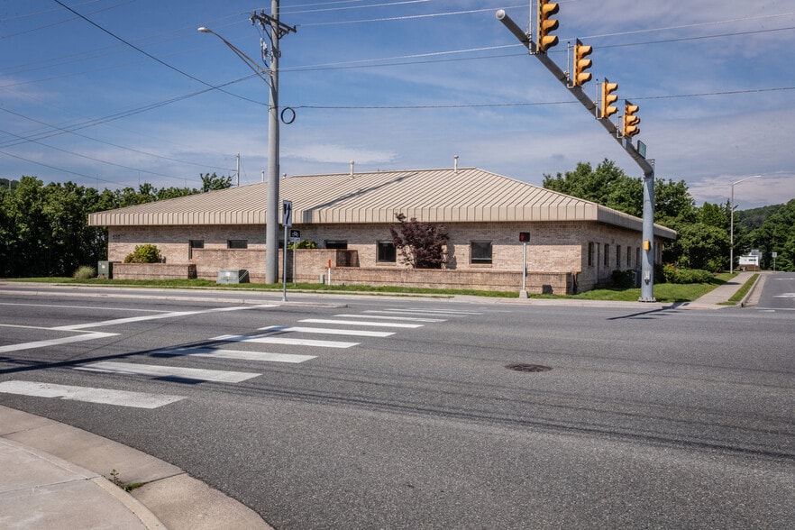 Primary Photo Of 530 Neff Ave, Harrisonburg Medical For Sale