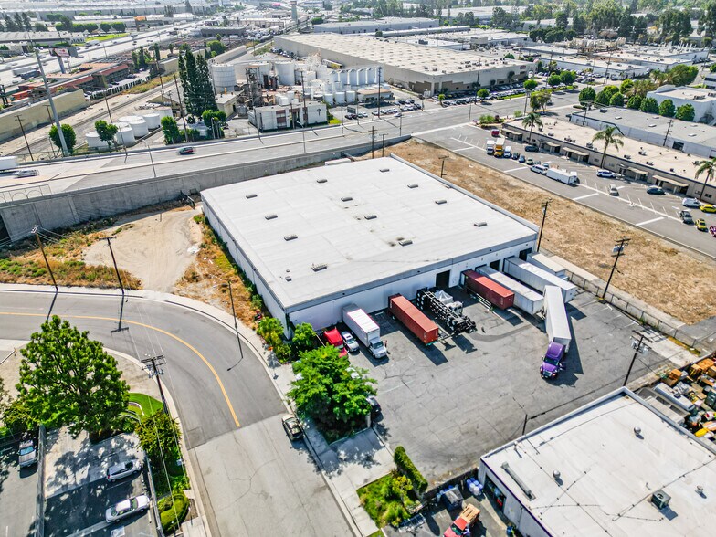 More Photos Of 13360 Molette St, Santa Fe Springs Warehouse For Lease