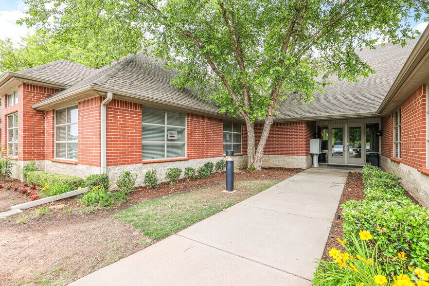 More Photos Of 3000 S Berry Rd, Norman Medical For Sale