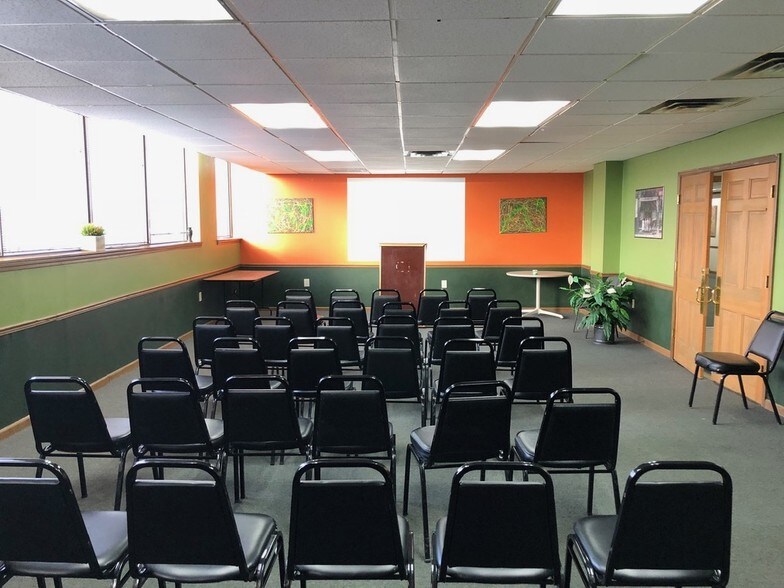 More Photos Of 55 S State Ave, Indianapolis Flex For Sale