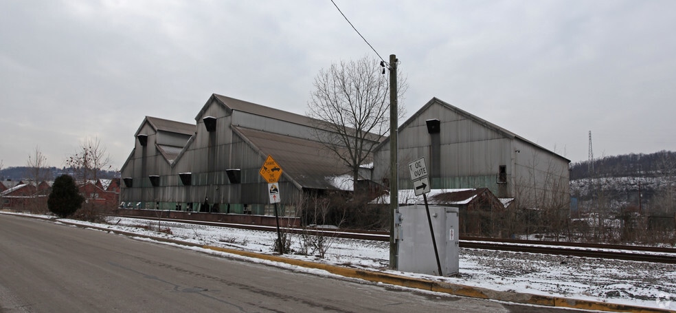 More Photos Of 14 Allegheny Ave, Glassport Manufacturing For Sale