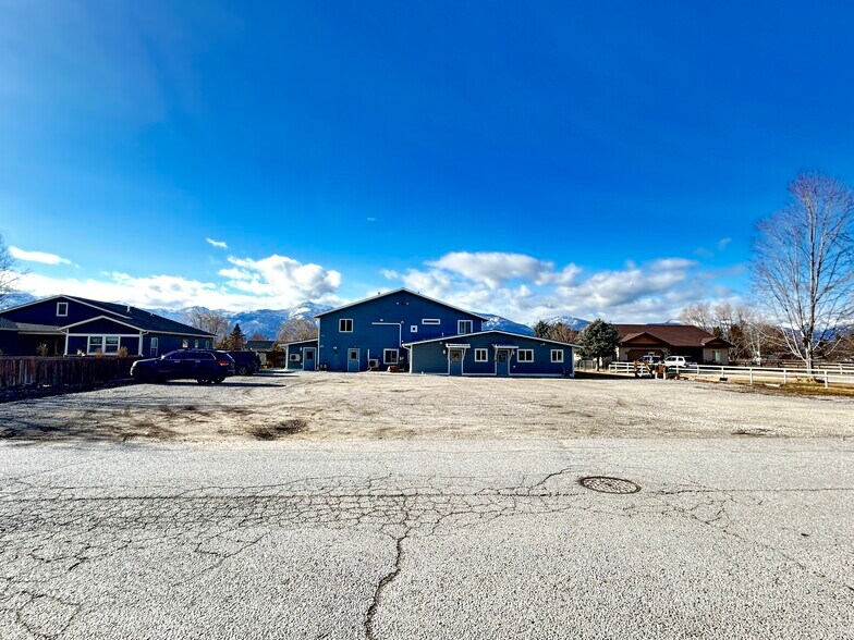 More Photos Of 1065 Tefft St, Corvallis Office For Lease