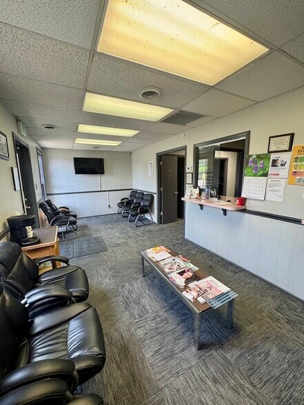 More Photos Of 224 N Main St, Spring Lake Medical For Sale