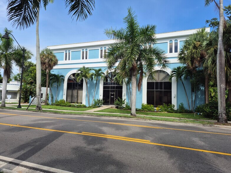 Primary Photo Of 2080 McGregor Blvd, Fort Myers Office For Lease