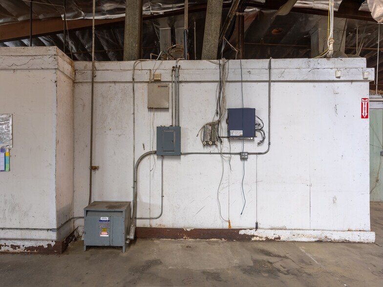 More Photos Of 1155 N McKinley Ave, Compton Warehouse For Sale
