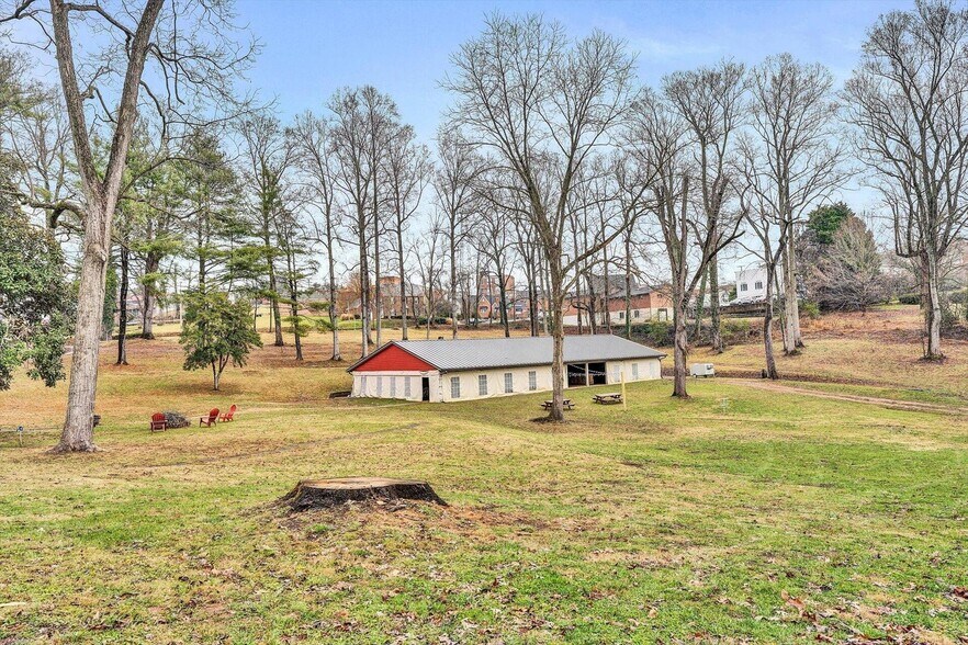 More Photos Of 50 Floyd Ave, Rocky Mount Specialty For Sale