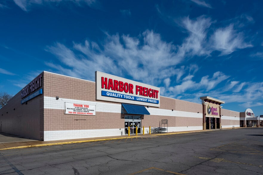 More Photos Of 104 Highway 72 W, Corinth Unknown For Lease
