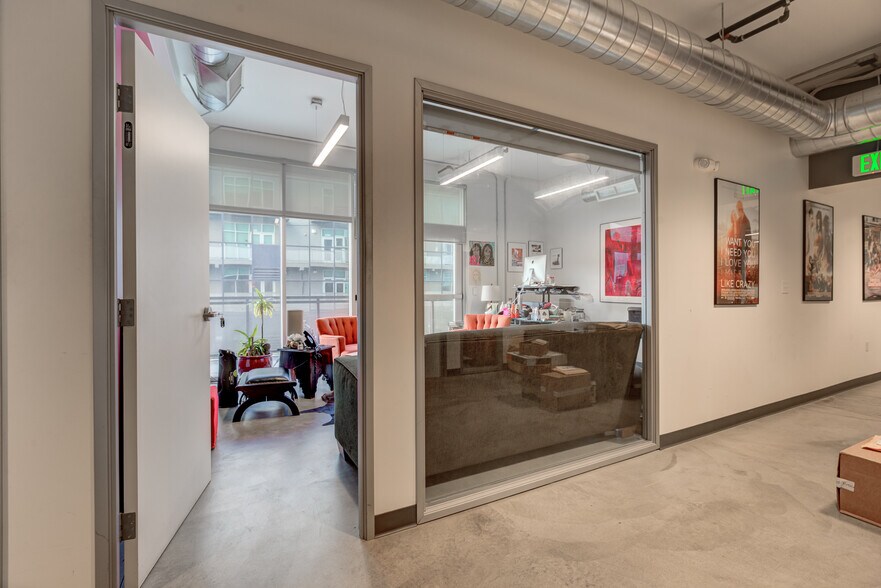 More Photos Of 5815-5825 W Sunset Blvd, Hollywood Office For Lease