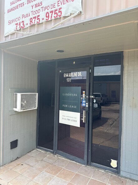 More Photos Of 6134 Airline Dr, Houston Unknown For Lease