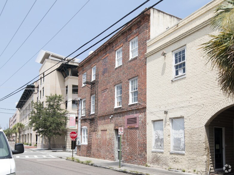 More Photos Of 158 Church St, Charleston Restaurant For Lease