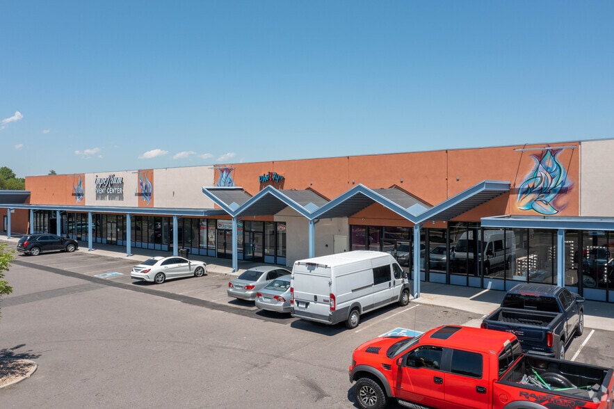 More Photos Of 3001-3055 W 74th Ave, Westminster Unknown For Lease