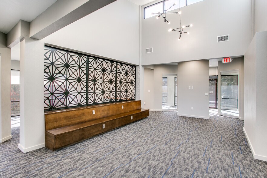 More Photos Of 2650 Valley View Ln, Farmers Branch Office For Sale