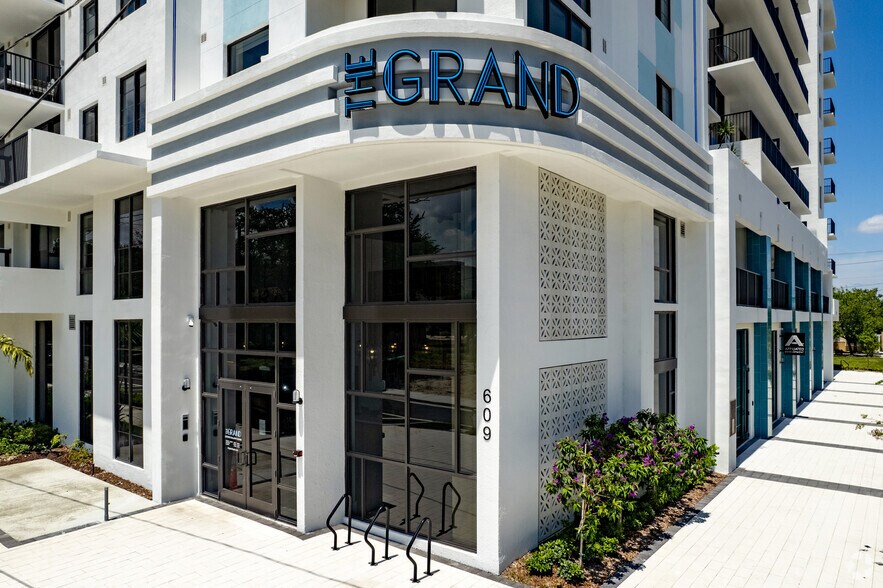 More Photos Of 609 2nd St, West Palm Beach Apartments For Lease