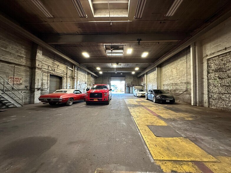 More Photos Of 3711 Vernon Blvd, Long Island City Warehouse For Sale