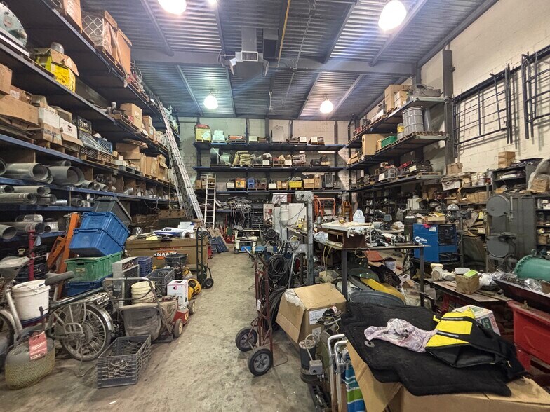 More Photos Of 12106 89th Ave, Richmond Hill Industrial For Sale