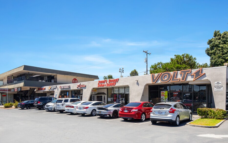 More Photos Of 5237-5263 Paramount Blvd, Lakewood Storefront For Sale