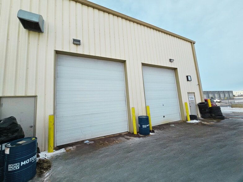 More Photos Of 7611 Sparrow Dr, Leduc Light Manufacturing For Lease